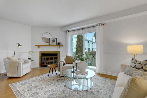 Photo 8 at 47 Mcdermot Court, Katimavik, Kanata