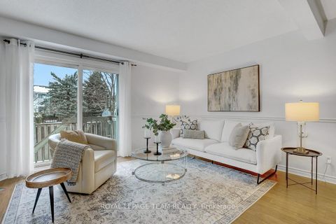 Photo 9 at 47 Mcdermot Court, Katimavik, Kanata