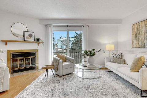 Photo 13 at 47 Mcdermot Court, Katimavik, Kanata