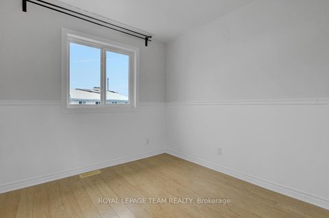 Photo 27 at 47 Mcdermot Court, Katimavik, Kanata