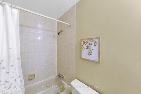 Photo 31 at 47 Mcdermot Court, Katimavik, Kanata