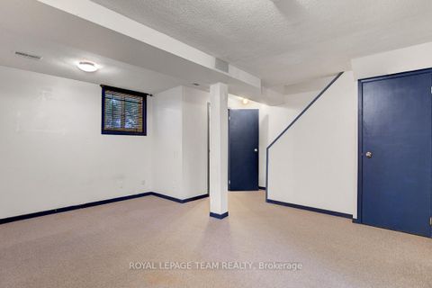 Photo 34 at 47 Mcdermot Court, Katimavik, Kanata