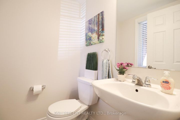 Photo 4 at 901 Fameflower Street, Nepean (Half Moon Bay), Ottawa