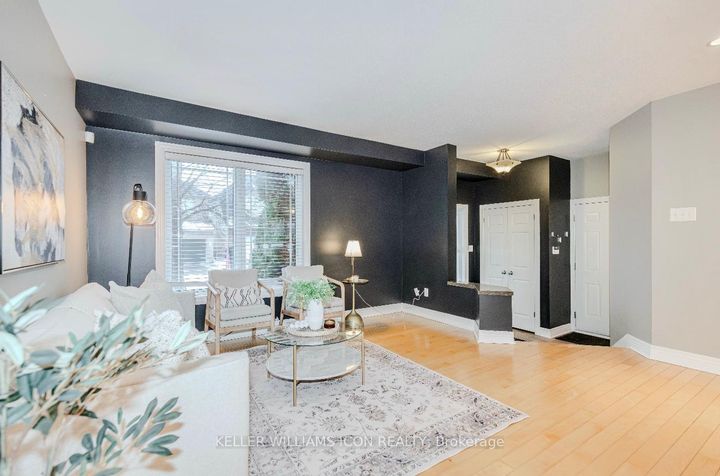 Photo 5 at 40 Huntcliff Place, Nepean (Strandherd), Ottawa