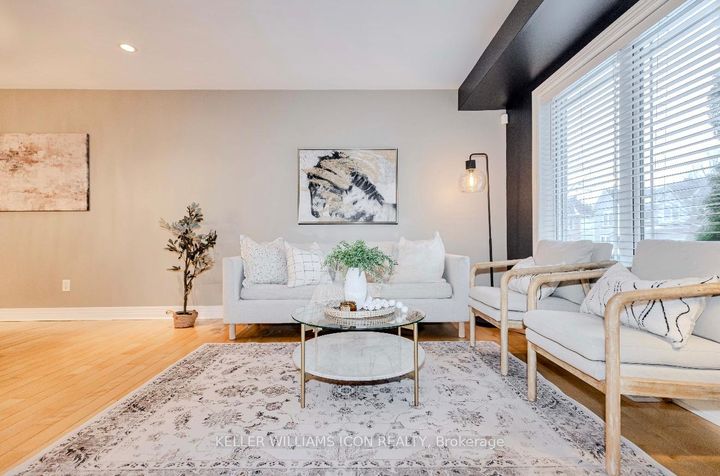 Photo 7 at 40 Huntcliff Place, Nepean (Strandherd), Ottawa