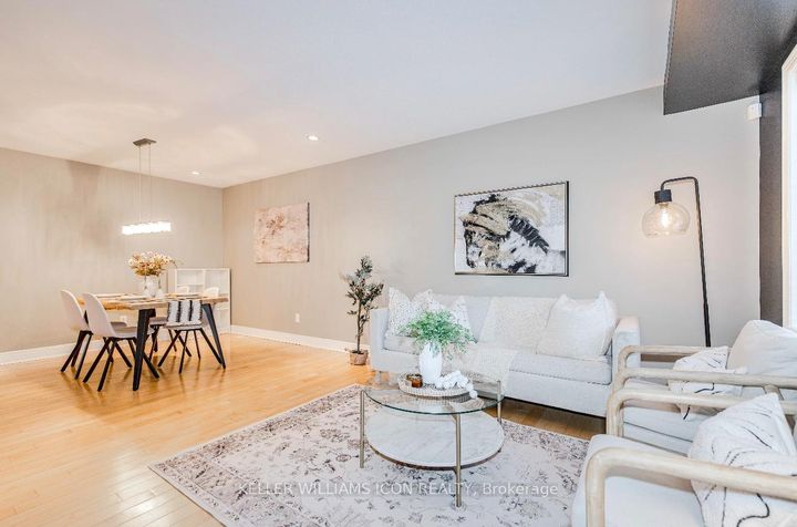 Photo 8 at 40 Huntcliff Place, Nepean (Strandherd), Ottawa