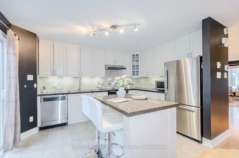 Photo 16 at 40 Huntcliff Place, Nepean (Strandherd), Ottawa