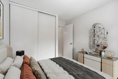 Photo 26 at 39 - 1140 Forets Avenue, Convent Glen North, Orleans