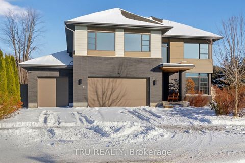 Photo 0 at 250 Sunnyridge Crescent, Emerald Meadows/Trailwest, Kanata