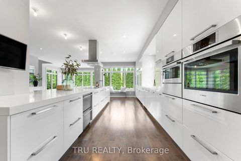 Photo 7 at 250 Sunnyridge Crescent, Emerald Meadows/Trailwest, Kanata