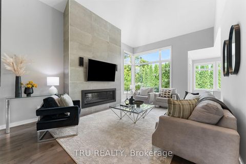 Photo 17 at 250 Sunnyridge Crescent, Emerald Meadows/Trailwest, Kanata