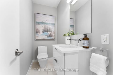 Photo 19 at 250 Sunnyridge Crescent, Emerald Meadows/Trailwest, Kanata