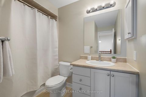 Photo 32 at 211 Butterfly Walk, Mer Bleue/Bradley Estates/Anderson Park, Orleans