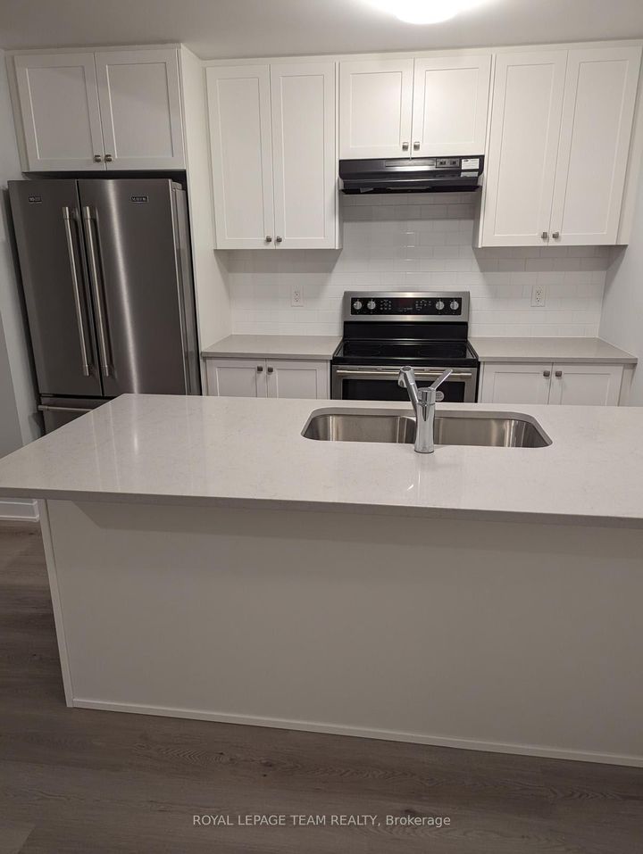 Photo 3 at 606 Lillian Freiman Private, Nepean (Half Moon Bay), Ottawa