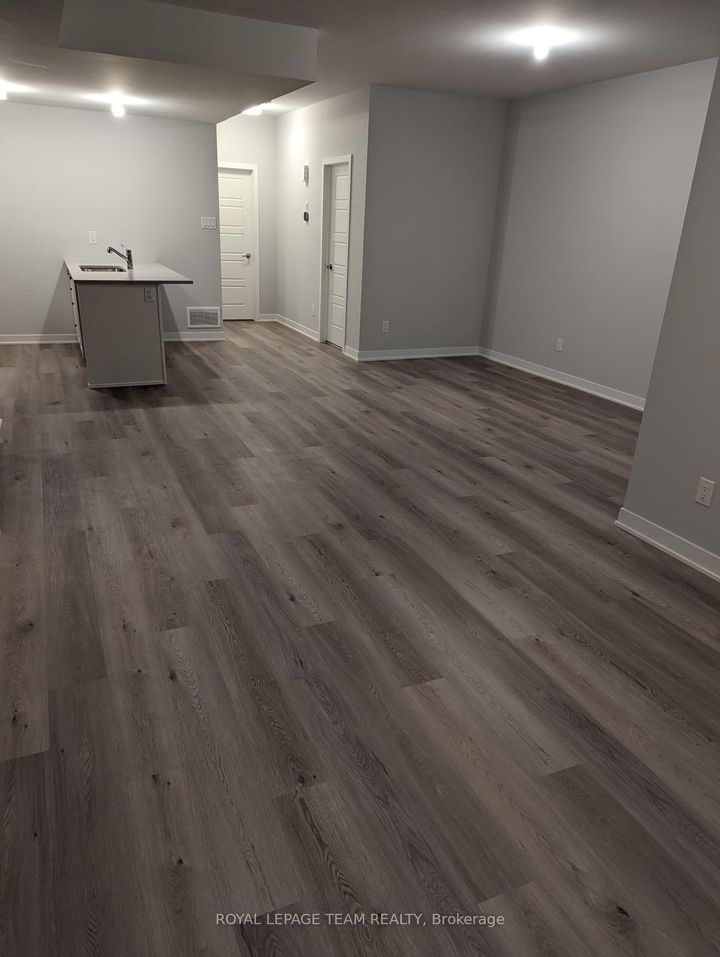 Photo 6 at 606 Lillian Freiman Private, Nepean (Half Moon Bay), Ottawa