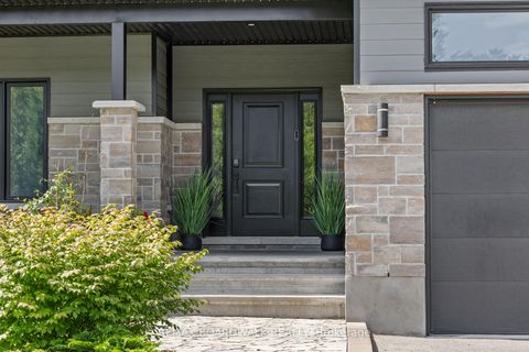 Photo 1 at 400 Cinnamon Crescent, Fitzroy Ward (South West), Carp