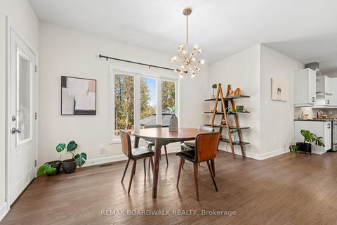 Photo 14 at 400 Cinnamon Crescent, Fitzroy Ward (South West), Carp