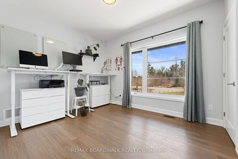 Photo 17 at 400 Cinnamon Crescent, Fitzroy Ward (South West), Carp