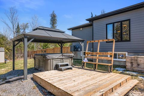 Photo 42 at 400 Cinnamon Crescent, Fitzroy Ward (South West), Carp