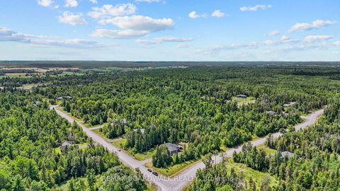 Photo 44 at 400 Cinnamon Crescent, Fitzroy Ward (South West), Carp