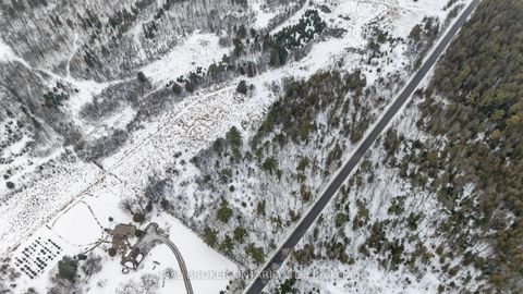 Photo 2 at 4097 Stonecrest Road, Fitzroy, Carp