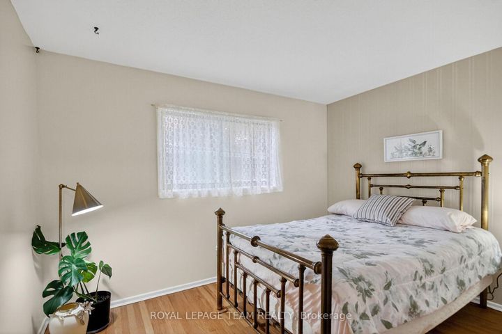 Photo 17 at 46 Quinpool Crescent, Nepean (Arbeatha Park), Ottawa
