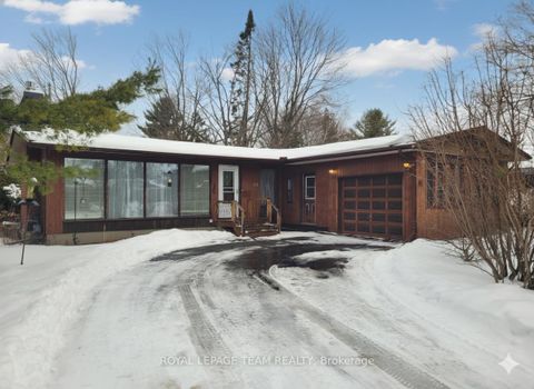 Photo 0 at 46 Quinpool Crescent, Nepean (Arbeatha Park), Ottawa
