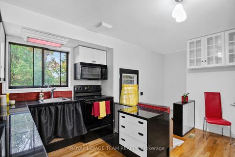 Photo 8 at 46 Quinpool Crescent, Nepean (Arbeatha Park), Ottawa