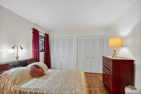 Photo 15 at 46 Quinpool Crescent, Nepean (Arbeatha Park), Ottawa