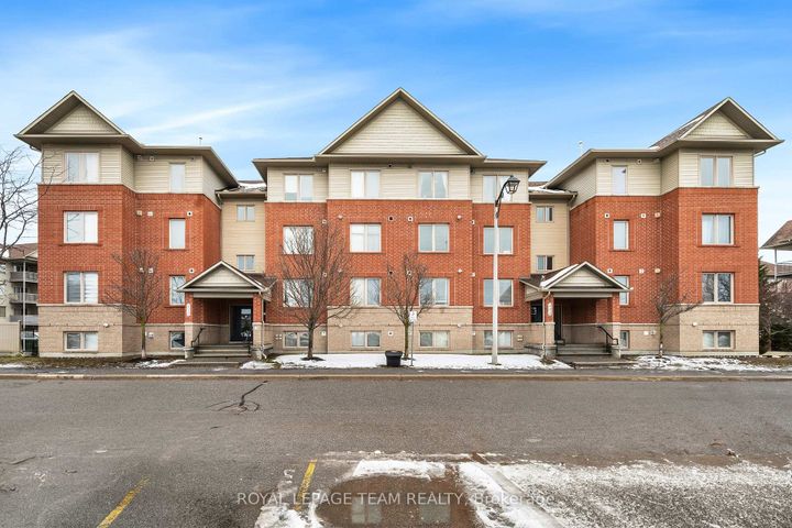 Photo 2 at 8 - 575 STONEFIELD Private, Nepean (Barrhaven East), Ottawa