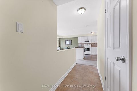 Photo 6 at 8 - 575 STONEFIELD Private, Nepean (Barrhaven East), Ottawa