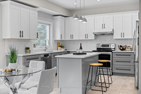 Photo 8 at 32 Eliza Crescent, Stittsville (South), Stittsville