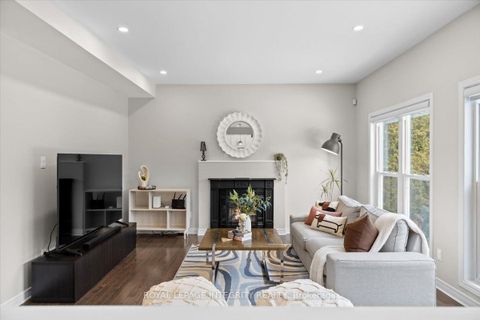 Photo 9 at 32 Eliza Crescent, Stittsville (South), Stittsville