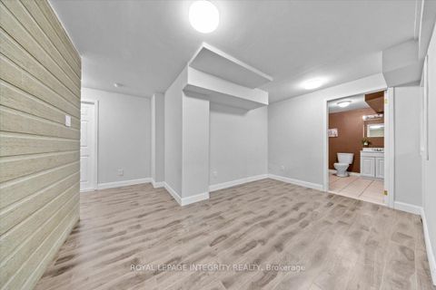 Photo 33 at 32 Eliza Crescent, Stittsville (South), Stittsville