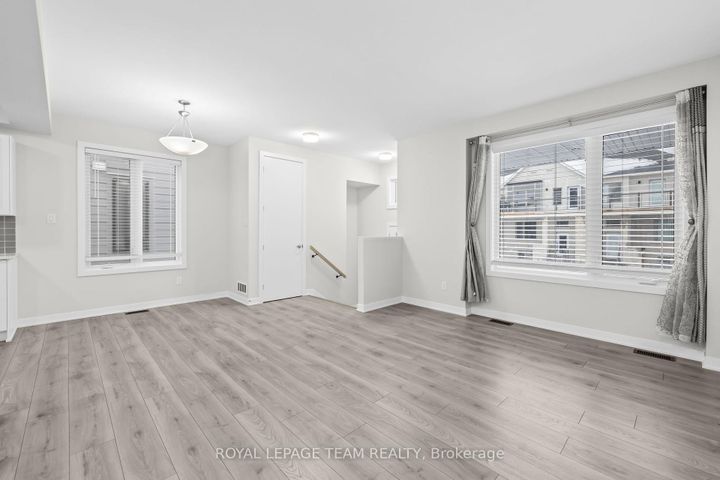 Photo 3 at 335 Catsfoot Walk, Nepean (Half Moon Bay), Ottawa