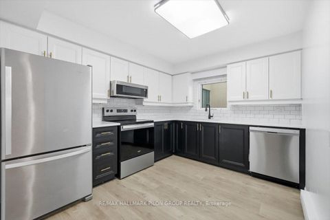 Photo 4 at 505 - 330 Centrum Boulevard, Bilberry Creek/Queenswood Heights, Orleans