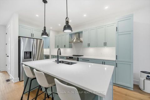 Photo 3 at 296 Cornice Street, Mer Bleue/Bradley Estates/Anderson Park, Orleans