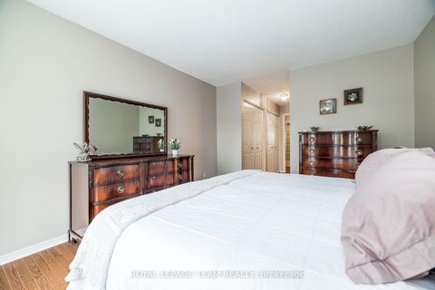 Photo 19 at 13 - 25 Pine Needles Court, Stittsville (Central), Stittsville