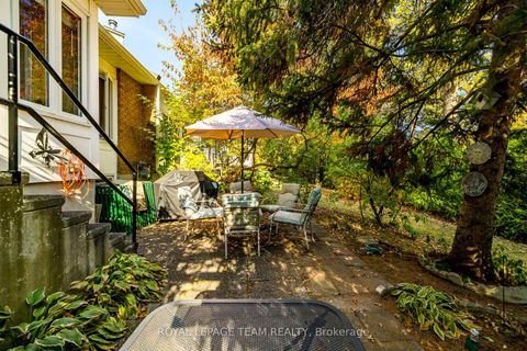 Photo 34 at 13 - 25 Pine Needles Court, Stittsville (Central), Stittsville