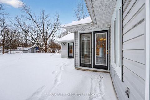 Photo 30 at 8 New Street, Rideau Lakes (Newboro) Twp, Rideau Lakes