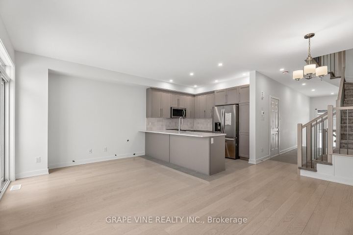 Photo 8 at 503 Corretto Street, Nepean (Heritage Park), Ottawa