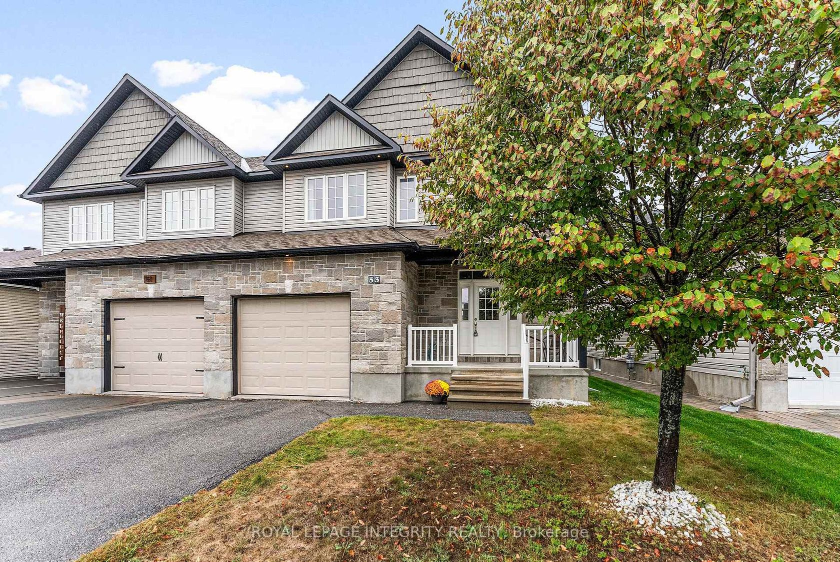 53 WILLOWSHORE Way, Carleton Place 2