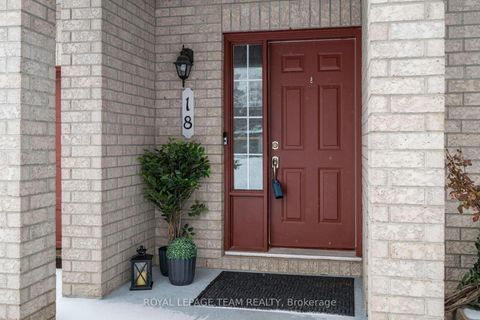 Photo 2 at 18 Oakham Ridge N, Morgan's Grant/South March, Kanata
