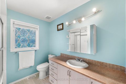 Photo 28 at 18 Oakham Ridge N, Morgan's Grant/South March, Kanata