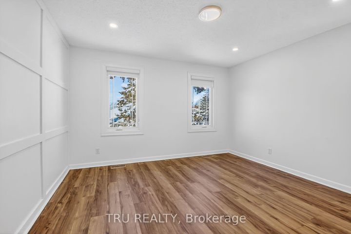 Photo 28 at 12 Apache Crescent, Nepean (City View/Skyline/Fisher Heights/Parkwood Hills), Ottawa