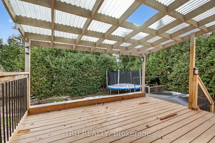 Photo 40 at 12 Apache Crescent, Nepean (City View/Skyline/Fisher Heights/Parkwood Hills), Ottawa