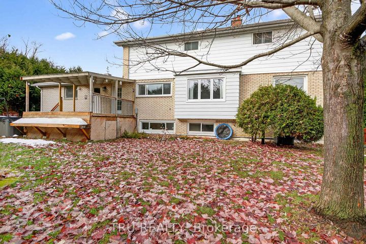 Photo 43 at 12 Apache Crescent, Nepean (City View/Skyline/Fisher Heights/Parkwood Hills), Ottawa