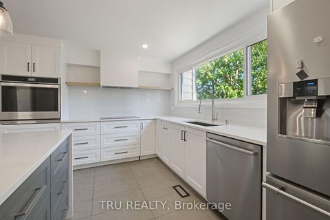 Photo 13 at 12 Apache Crescent, Nepean (City View/Skyline/Fisher Heights/Parkwood Hills), Ottawa