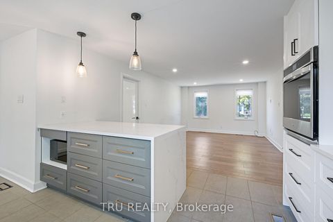 Photo 16 at 12 Apache Crescent, Nepean (City View/Skyline/Fisher Heights/Parkwood Hills), Ottawa