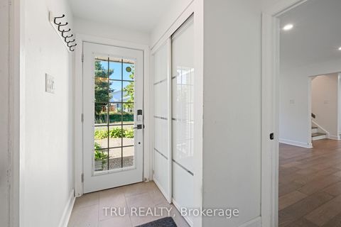 Photo 19 at 12 Apache Crescent, Nepean (City View/Skyline/Fisher Heights/Parkwood Hills), Ottawa